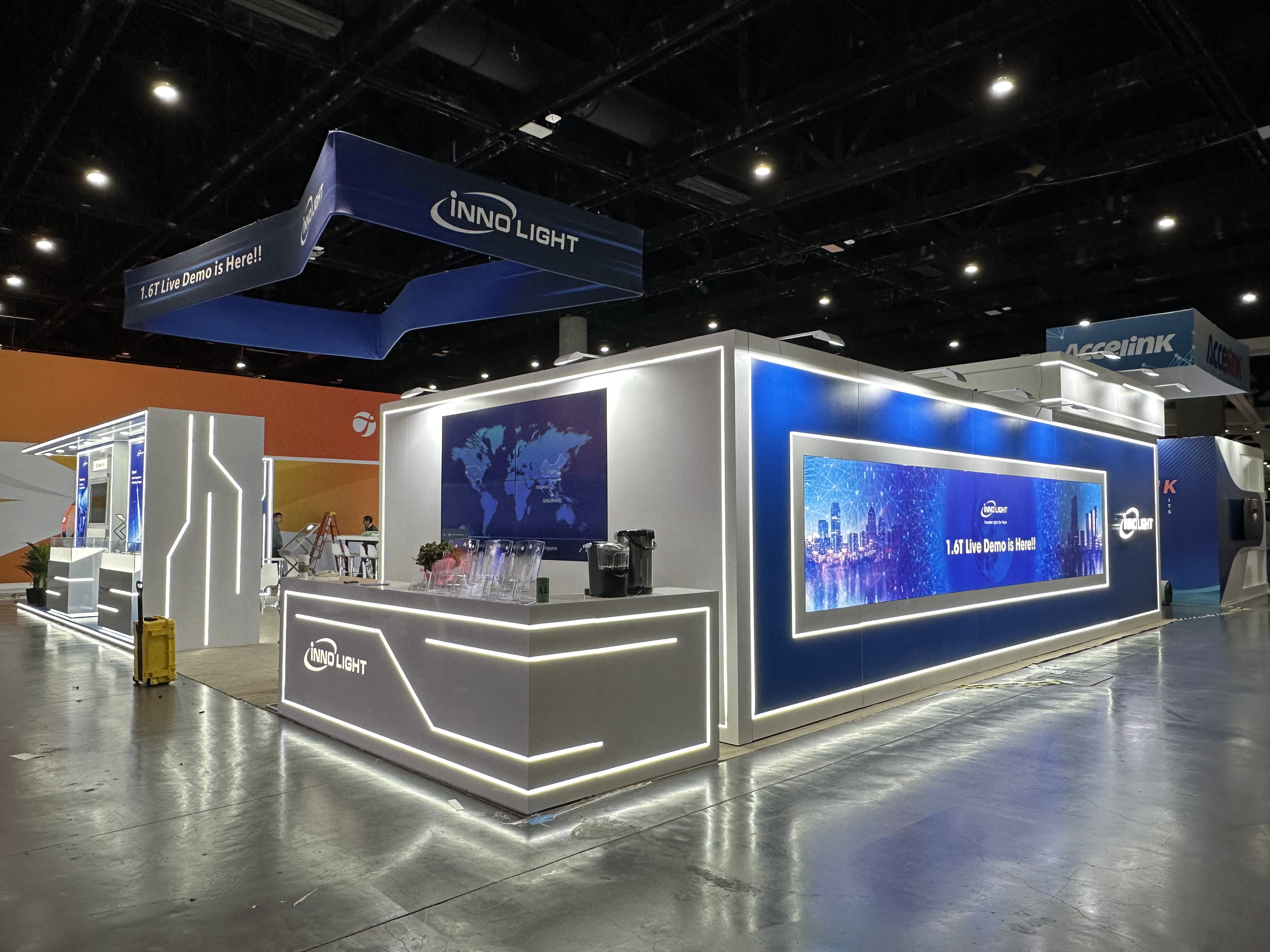 InnoLight — Hospitality stand at OFC